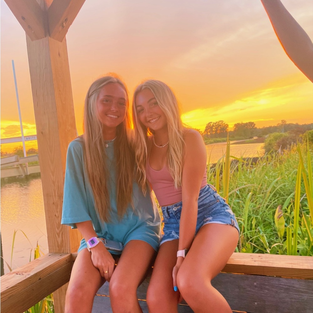 Meet your Posher, Corinne